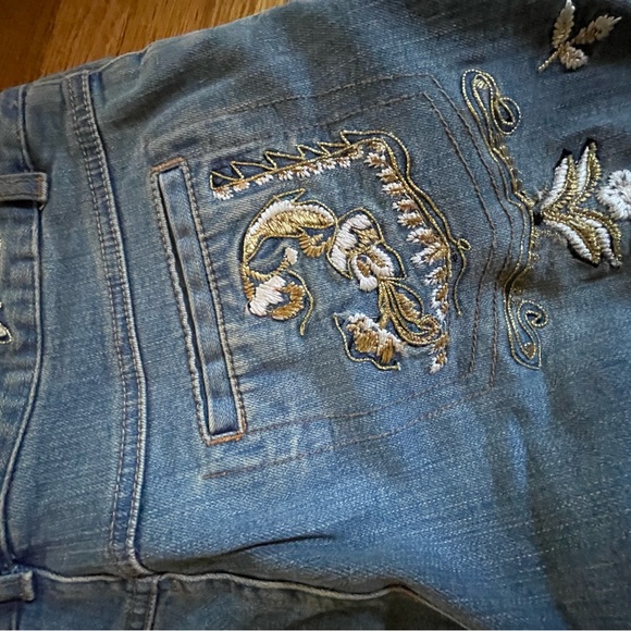 ***Sale***Cache EUC Denim Jeans In Floral Metallic Embroidered Originally $65 - Picture 4 of 8